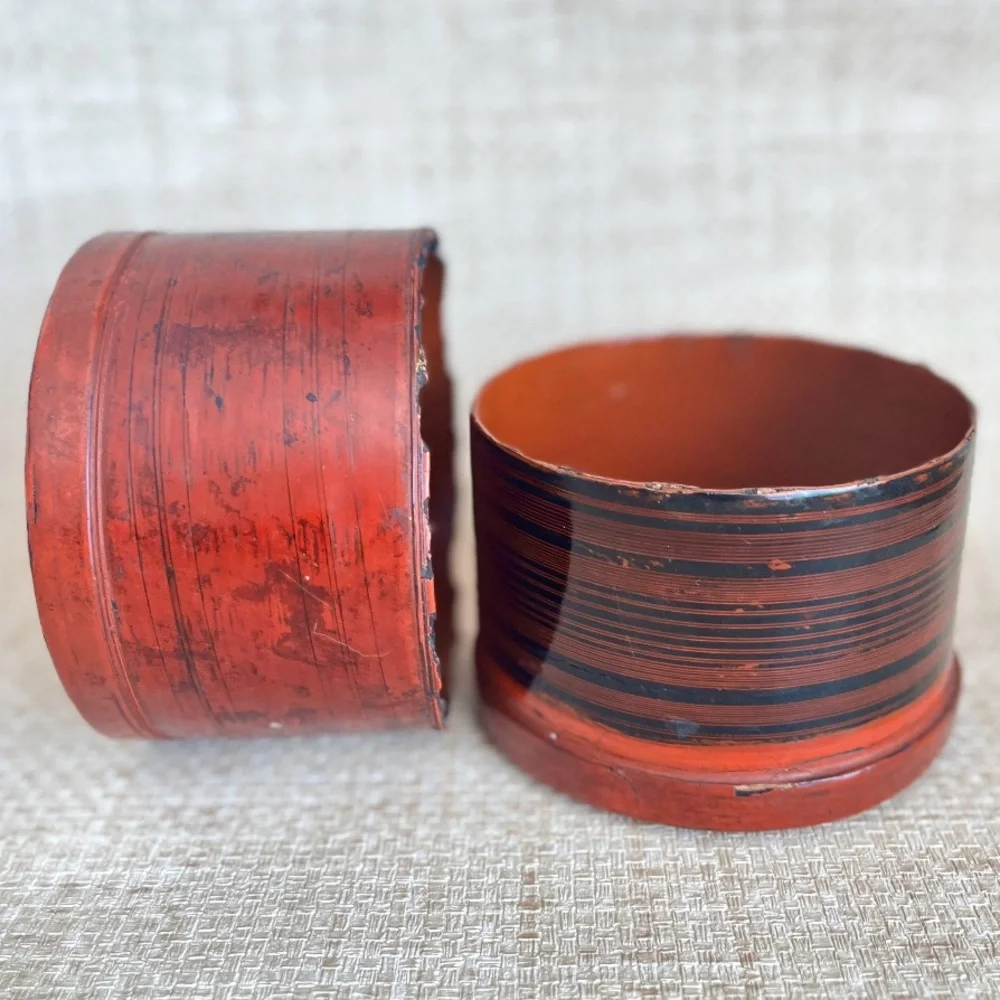 Antique lacquered betel
